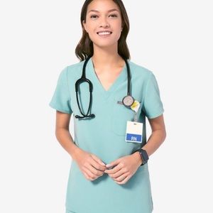 FIGS Catarina One-Pocket Top